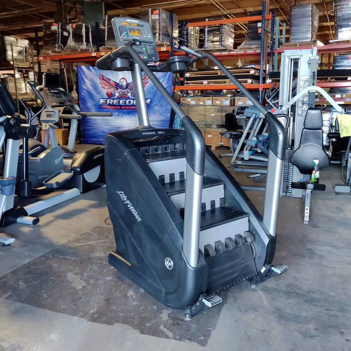 Life Fitness PowerMill Integrity Series Climber